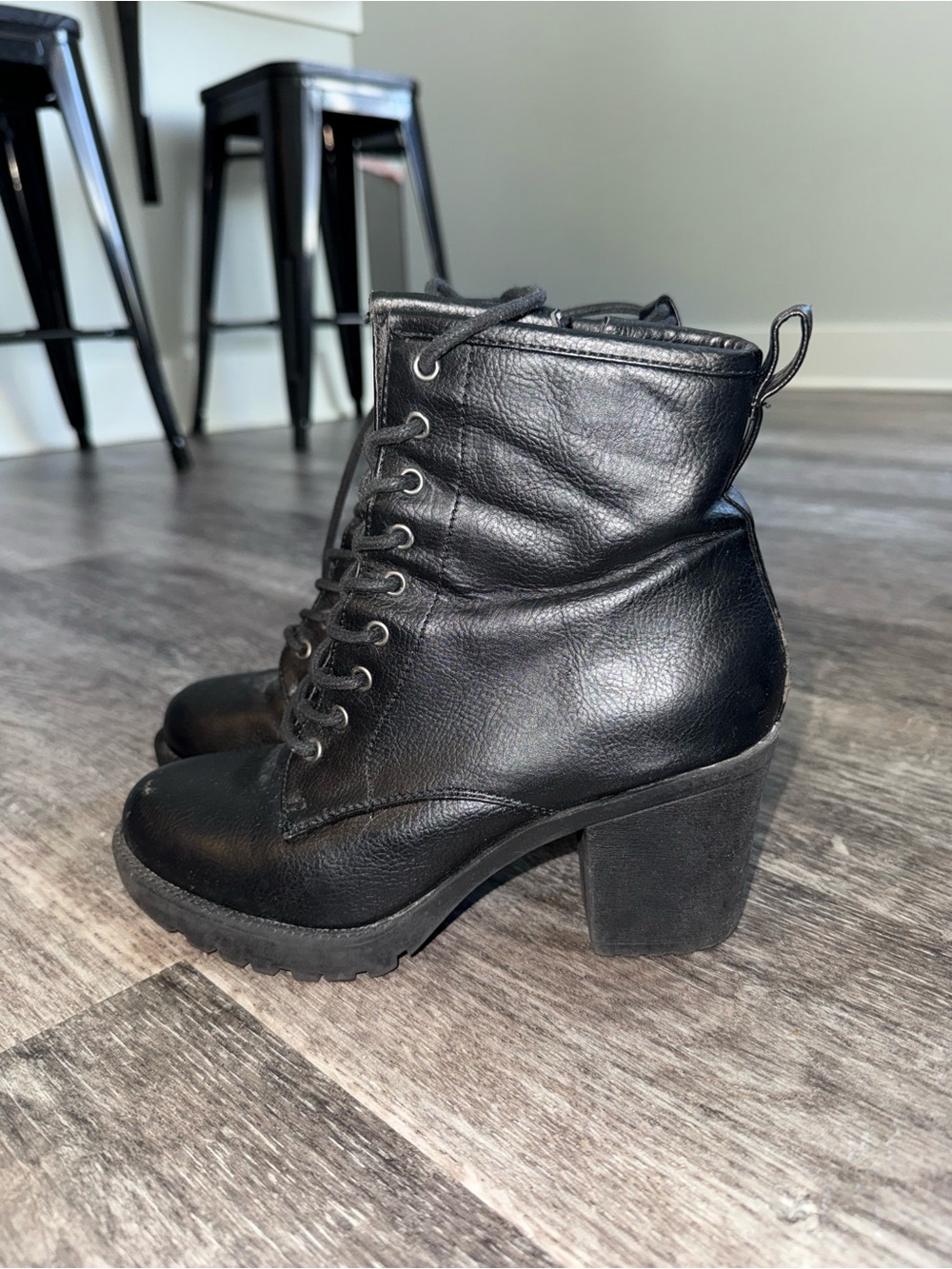 Women's Black Lace-Up Block Heel Ankle Boots